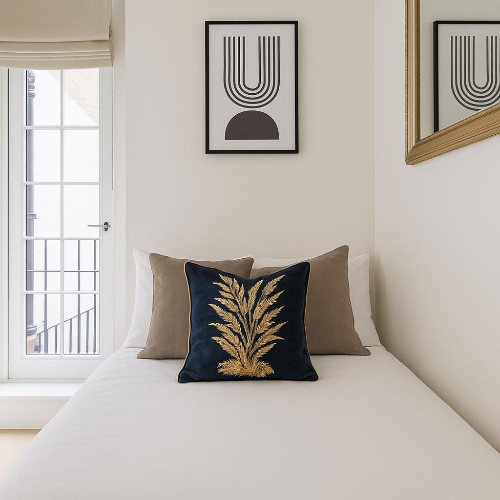 Flat - 3 Min To West Kensington Station Apartment *